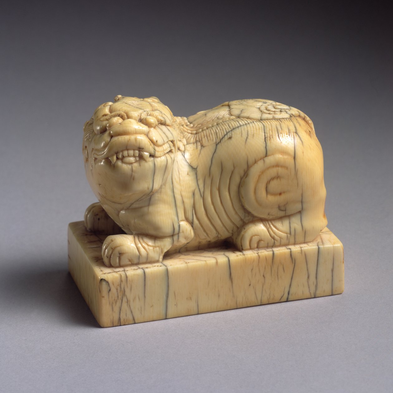 Qilin şeklinde bir mühür, 15-17. yüzyıl (oyma fildişi) by Ming Dynasty Chinese School