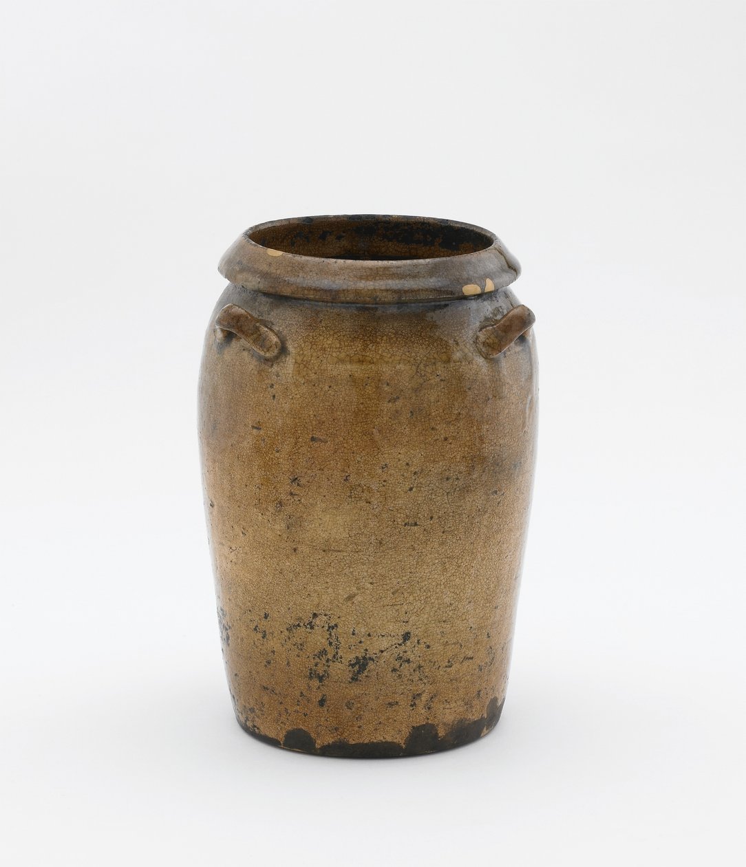 Üç kulplu kavanoz (kül sırlı taş eşya) by Ming Dynasty Chinese School