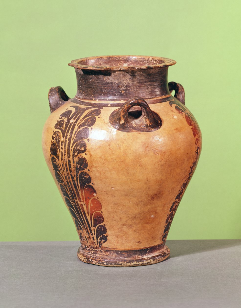 Stilize yaprak desenli küçük küpler, MÖ 1500-1400 (seramik) by Minoan