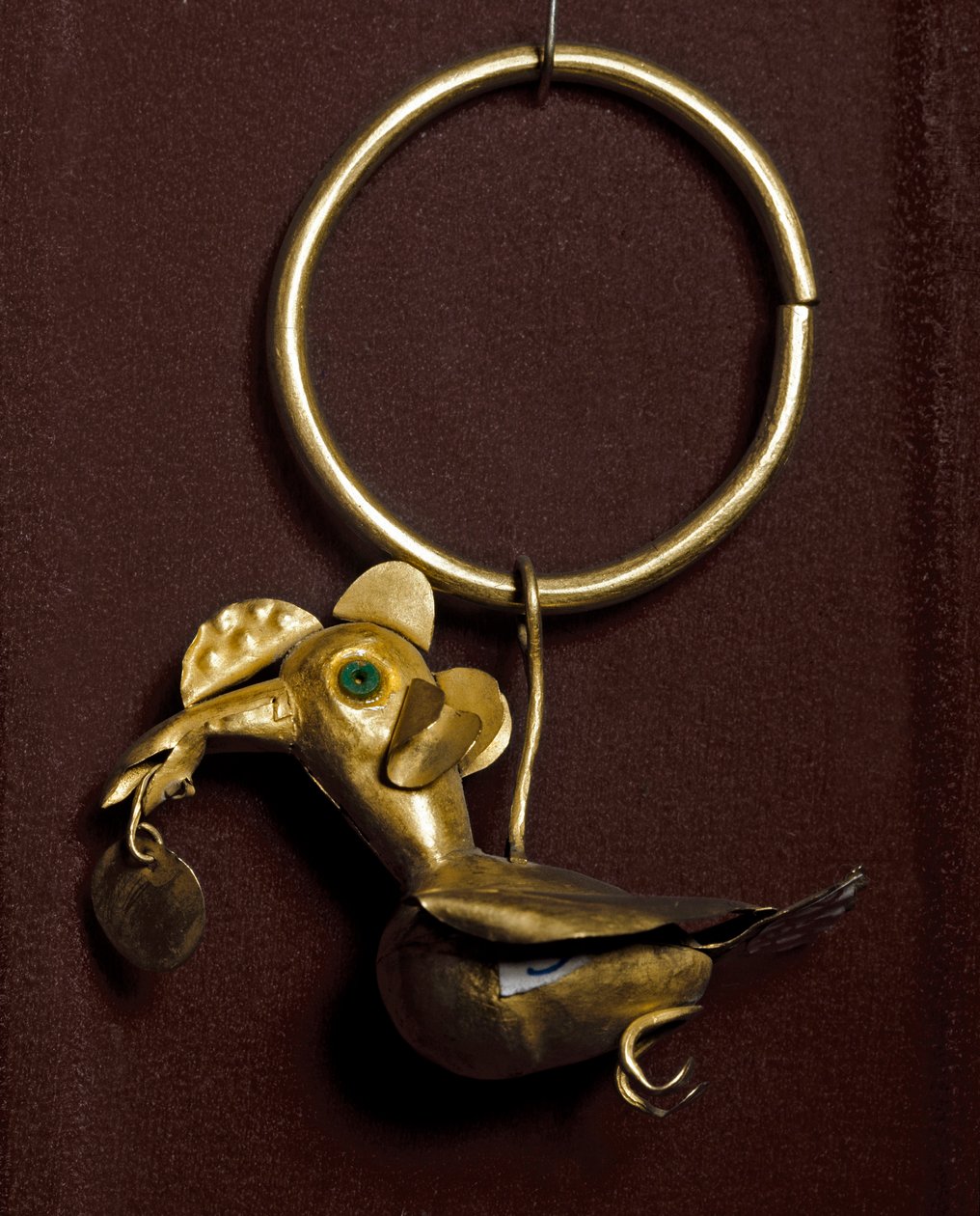 Kolomb öncesi sanat, Mochica kültürü (Çirkin, mochica): altın kuşlu küpe. 200-500 apres JC Özel Koleksiyon by Moche Moche
