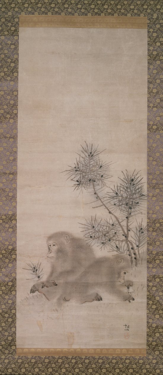 Çam fidanlı ve kelebekli maymunlar, c.1800 (kağıt üzerine sulu boya) by Mori Sosen