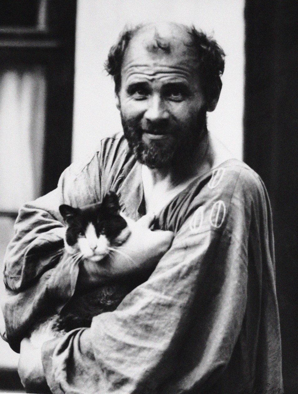Gustav Klimt, kedili, 1911. by Moritz Nähr