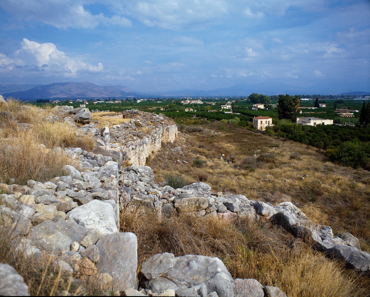 Kale kalesinin kalıntıları: MÖ 1200 civarında antik Tirynthe kentinin yeri. Yunanistan by Mycenaean