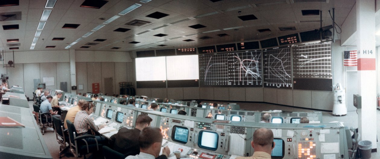 Görev Kontrol Merkezindeki Görev Operasyonları Kontrol Odası, Houston, Teksas, ABD, 1971.ston, 1971. by NASA Images