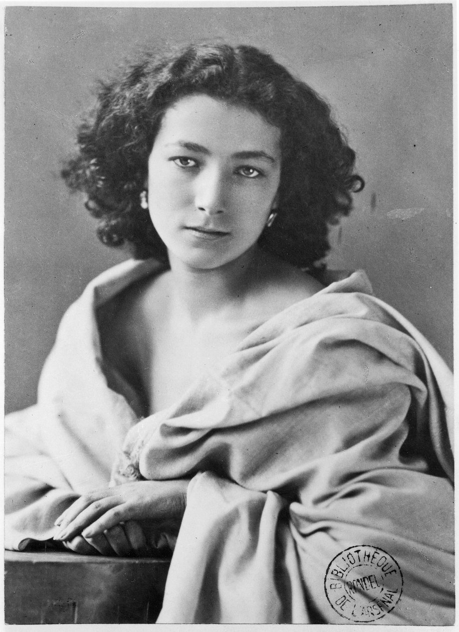 Sarah Bernhardt (1844-1923) kostümlü, 1860 dolayları by Nadar