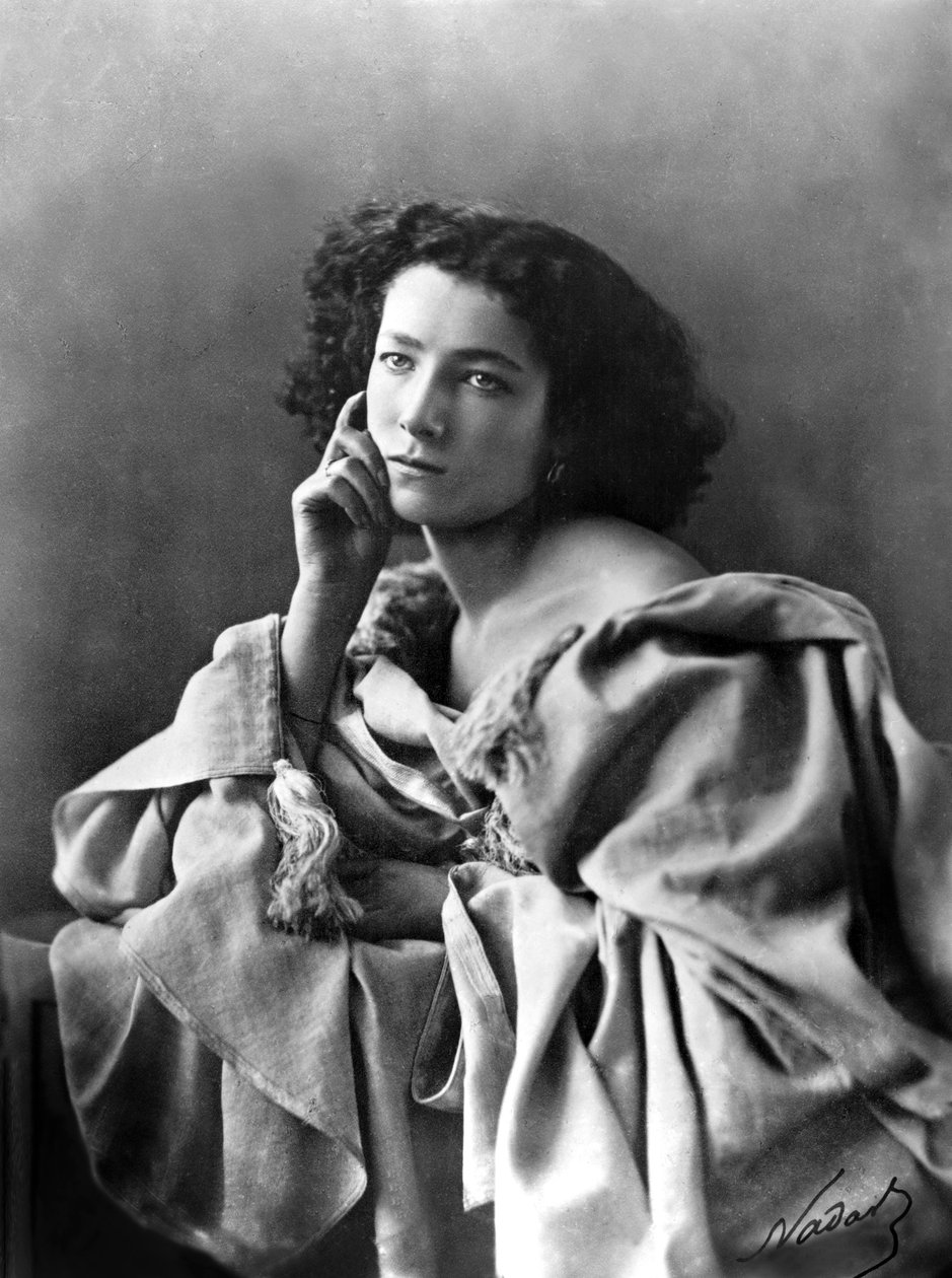 Fransız aktris Sarah Bernhardt (1844-1923), fotoğraf Nadar (1820-1910) by Nadar