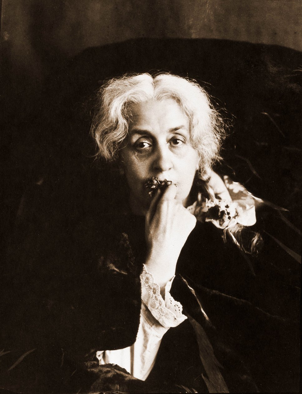 Ernestine İflasının Portresi, Sol Ortalama 18-1906 (Fotoğraf) by Nadar