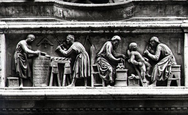 Sanatçıları ve zanaatkarları iş başında betimleyen rölyef (mermer) (s/b fotoğraf) by Nanni di Banco