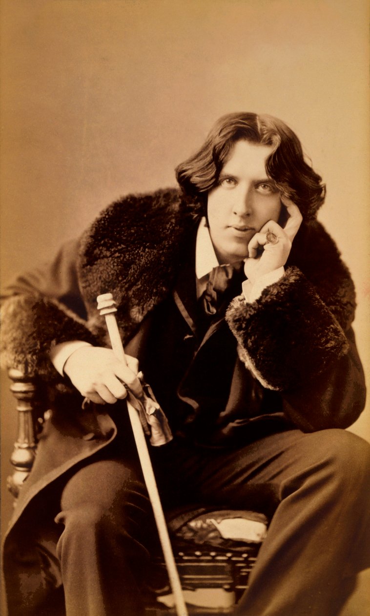 Oscar Wilde, İrlandalı yazar, nüktedan ve oyun yazarı, 1882 by Napoleon Sarony