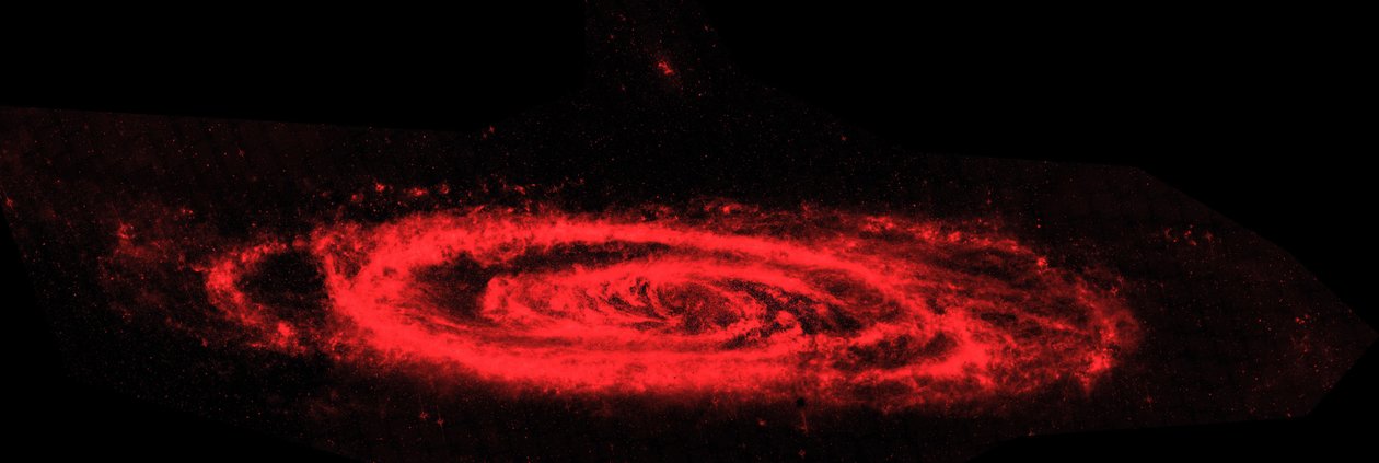 Spitzer Uzay Teleskobu, Andromeda galaksisinin nasıl kızılötesi kompozit görüntüleri. Ana görüntü, gökadanın dalgalı toz dalgaları (kırmızı) ile yaşlı yıldızların pürüzsüz denizi arasındaki kontrastı vurgular. Kredi NASA by National Aeronautics and Space Administration National Aeronautics and Space Administration