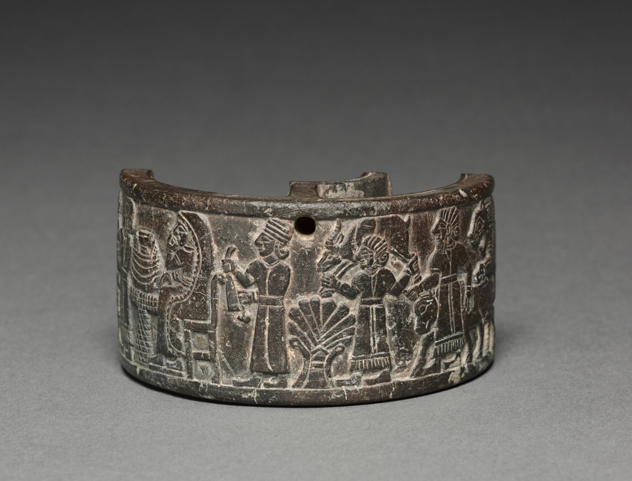 Ziyafet Pyxis, MÖ 800-750 (steatit) by Neo Hittite