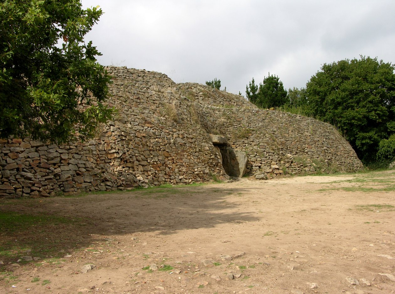 Geçit mezarına giriş, keşfedilen 1825 by Neolithic