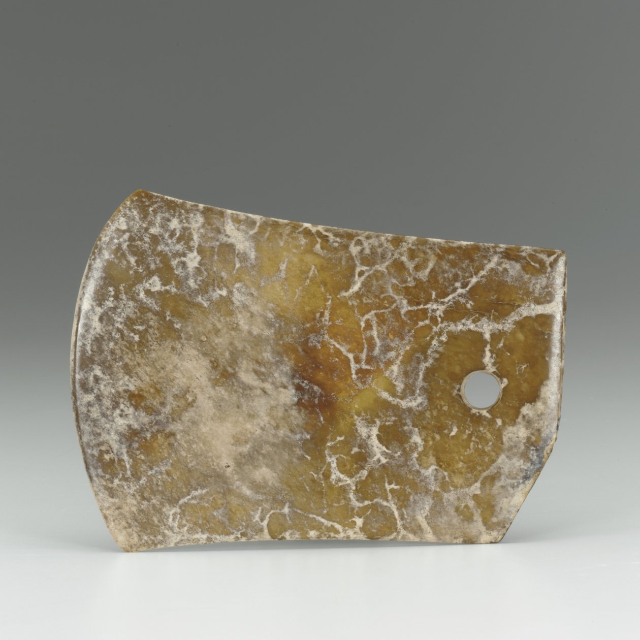 Balta (Vice) Gölü Tai bölgesi, l Ian G soy kültürü, MÖ 3300-2250 (Yeşim) by Neolithic Period Chinese School