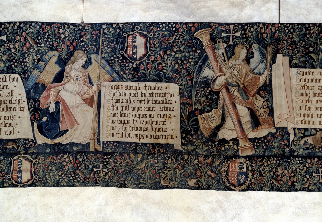 Vahiyin Asılması (1373-1383), Tutkunun aletlerini taşıyan melekler. Nicolas Bataille