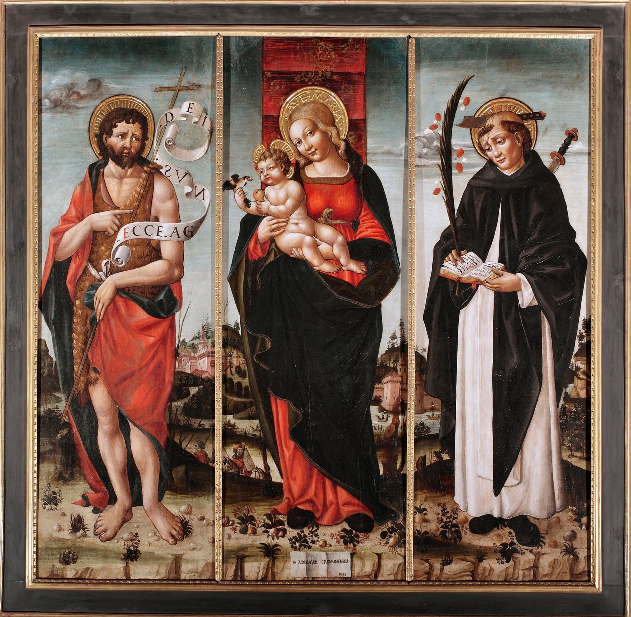 Vaftizci Yahya ile Veronalı Aziz Peter arasındaki Bakire ve Çocuk (Pietro Martire veya Pietro da Verona, yaklaşık 1205-1252) (Vaftizci Yahya ve Veronalı Peter ile çocuklu bakire) Triptyqye (Üç Parça) Tablo Niccolo da Cremona tarafından by Nicolo da Cremona