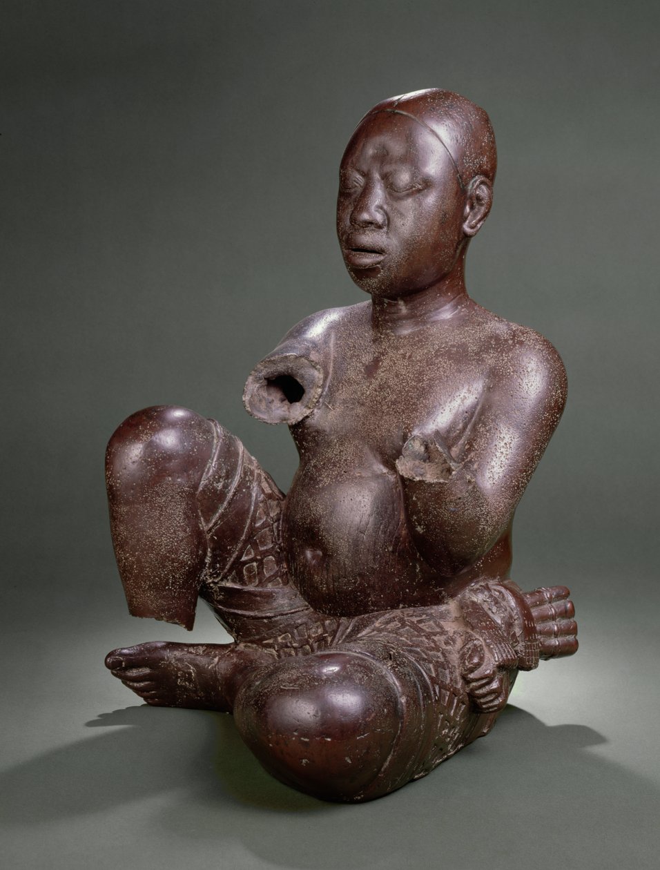 Oturan figür, Tada, 13. - 14. yüzyıl (bakır) by Nigerian
