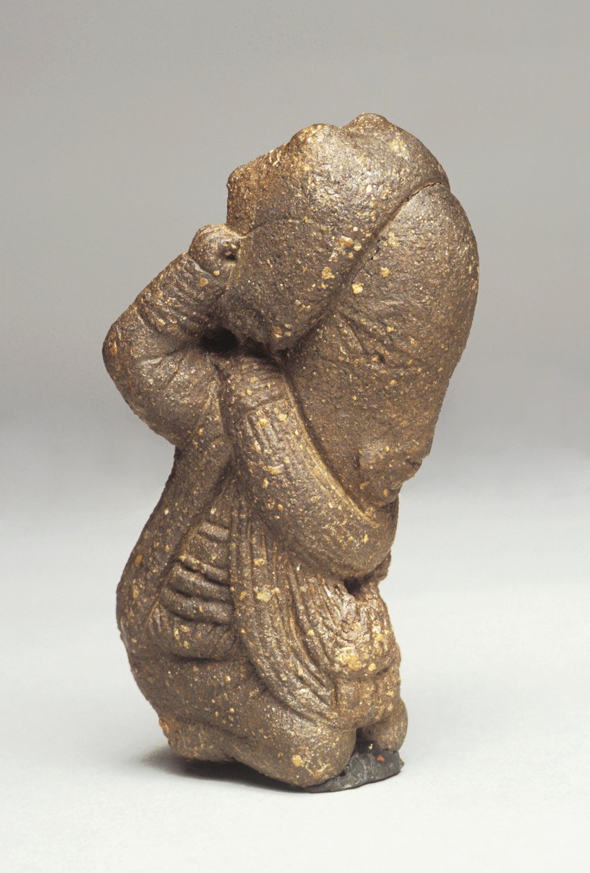 Diz çökmüş adam, yaklaşık MÖ 800-MS 200 (pişmiş toprak) by Nok Culture