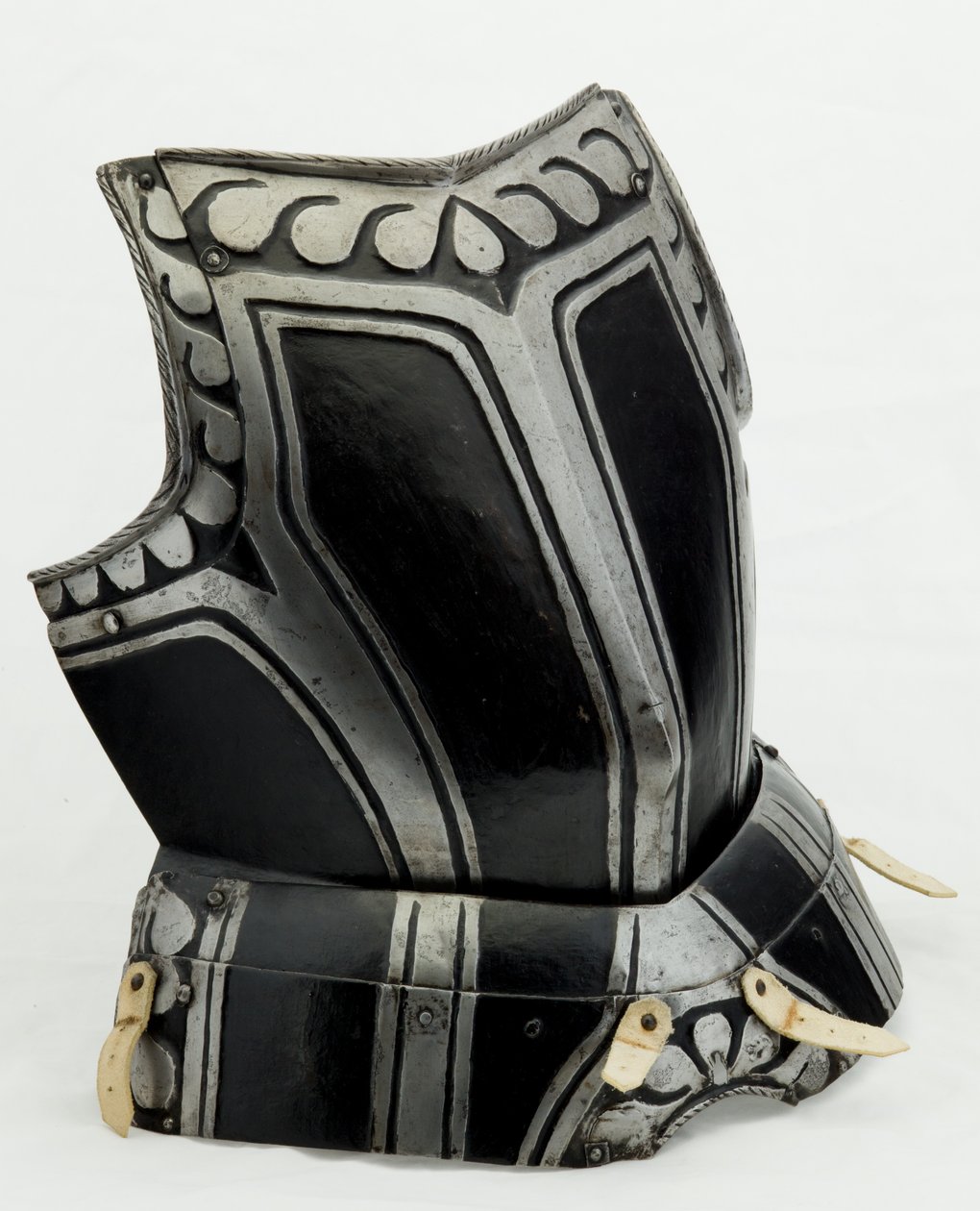 Göğüs zırhı, c.1580 (modern deri ile boyanmış çelik) by North German School