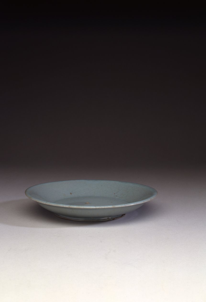 Nadir Rüyao sığ tabak (seramik) (ayrıca bkz. 466677) by Northern Song Dynasty Chinese School