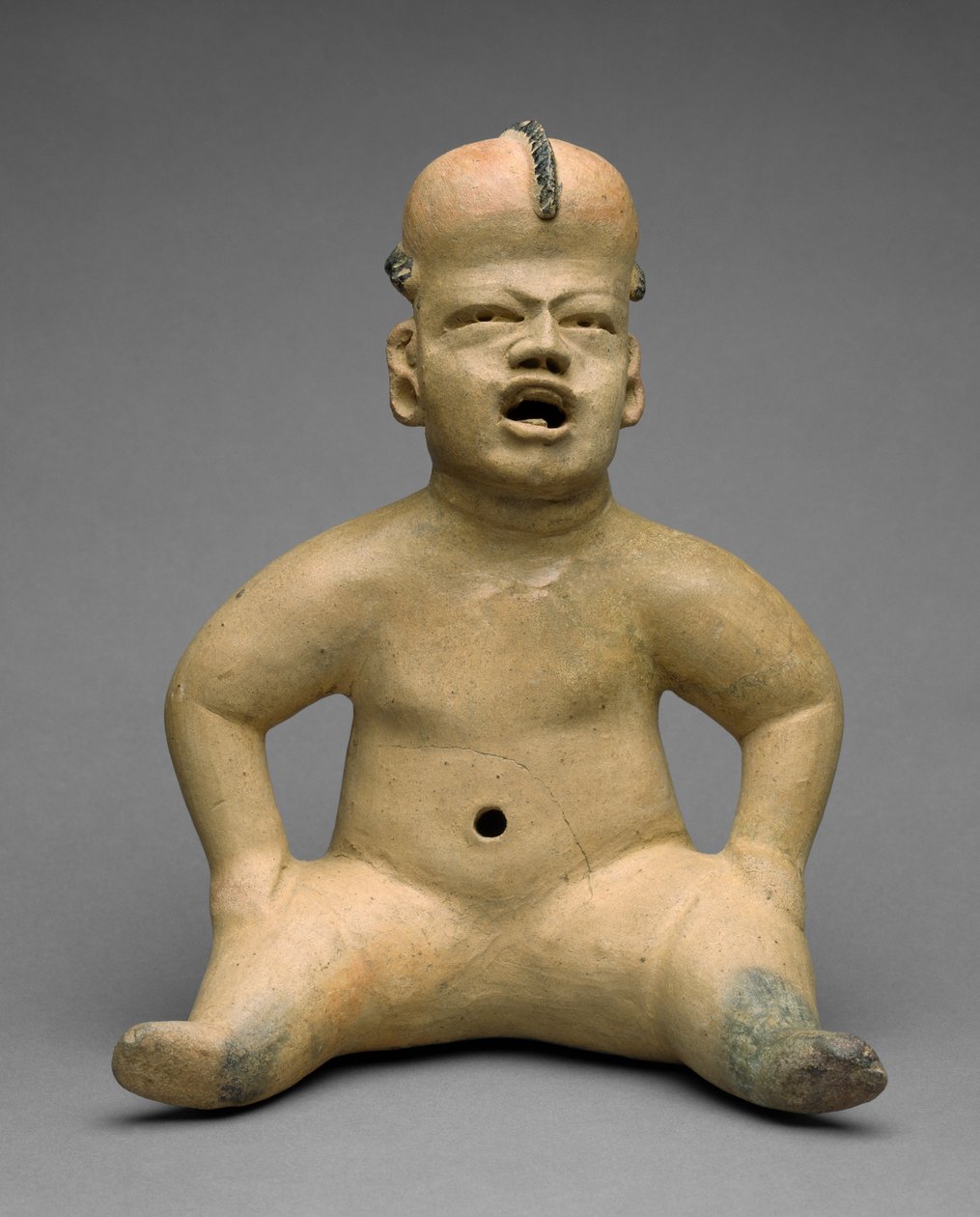 Oturan Figür, (bikrom astarlı ve siyah ziftli çömlek) by Olmec
