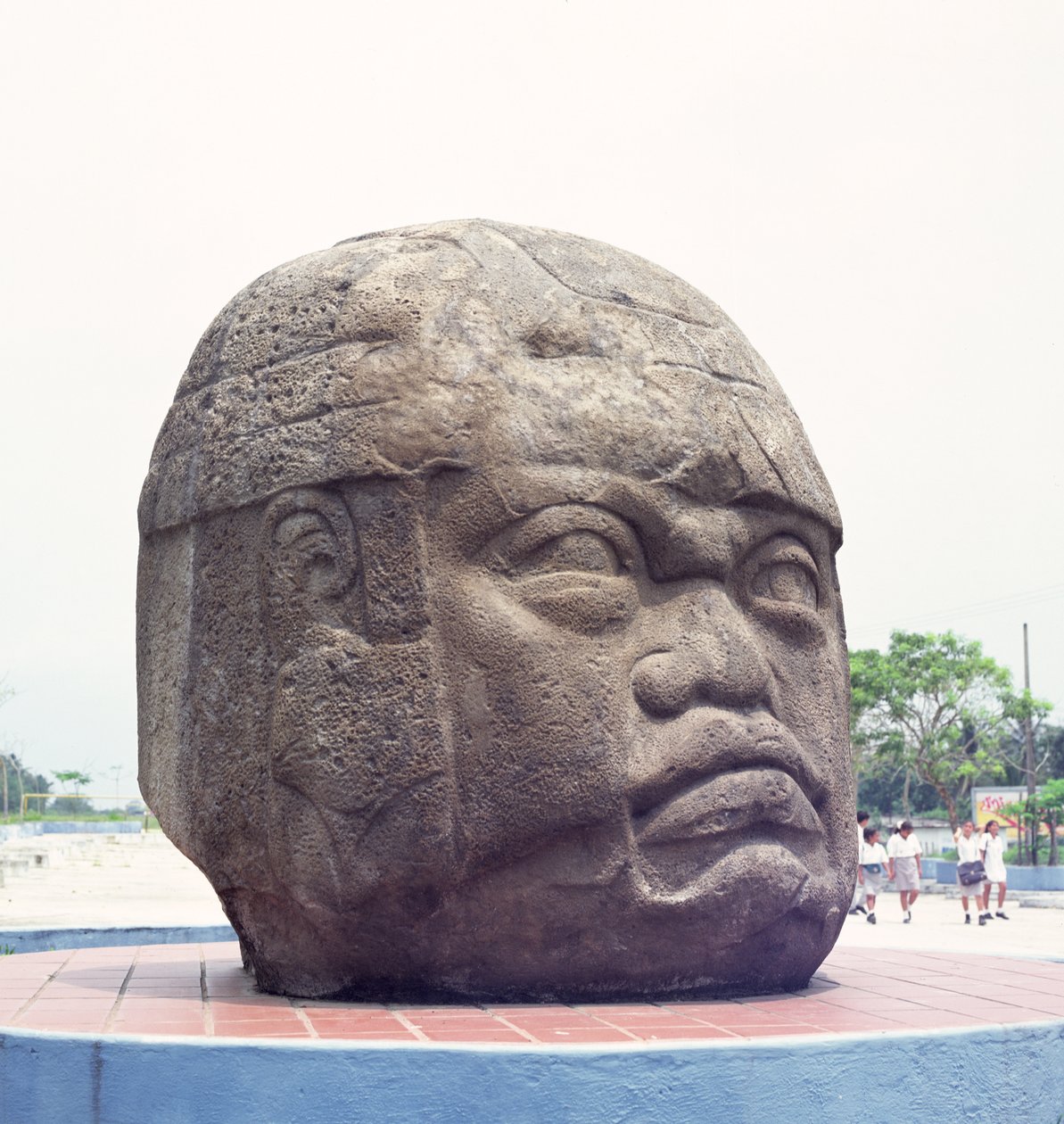 San Lorenzo, Veracruz, Meksika'dan Devasa Kafa, klasik öncesi (bazalt) by Olmec
