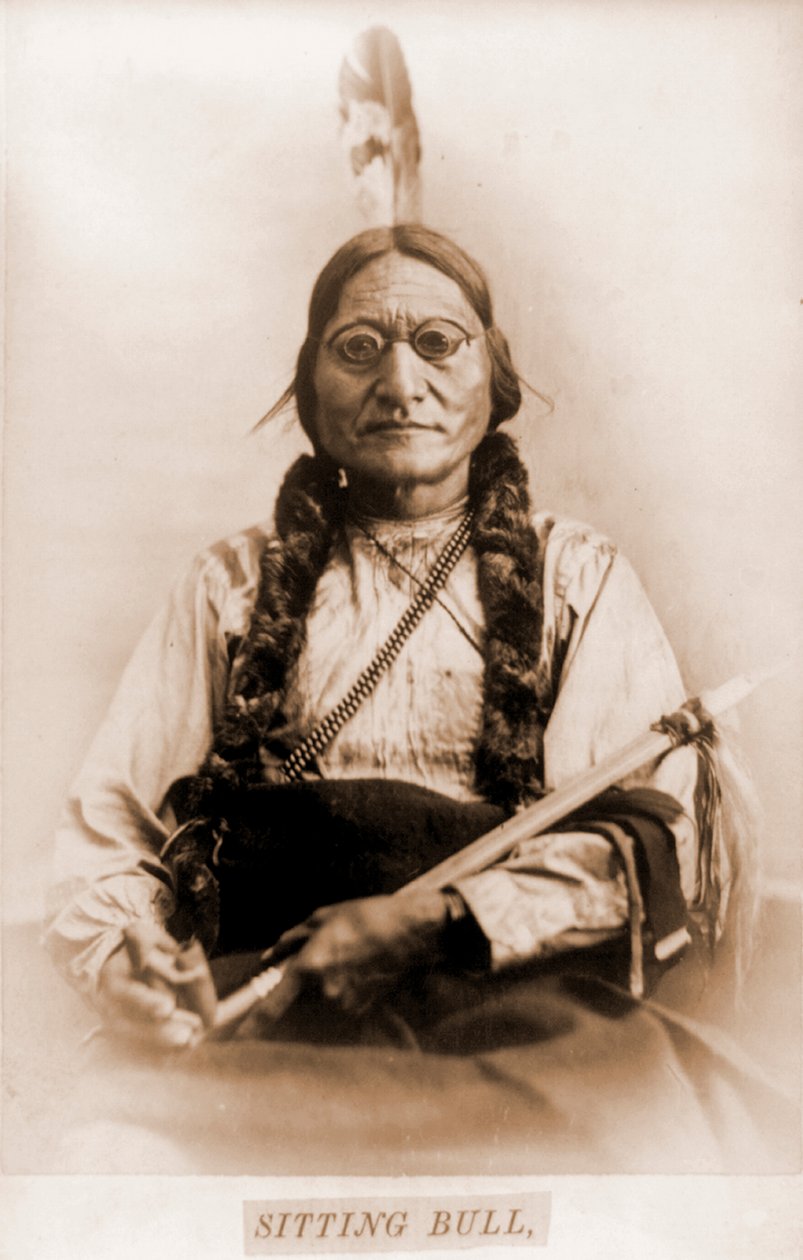 Calumet ile Oturan Boğa Portresi by Orlando Scott Goff