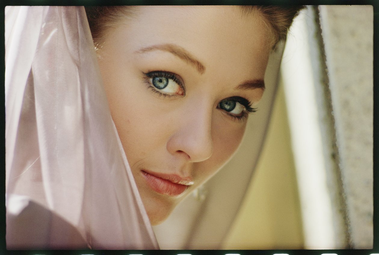 Christine Kaufmann, "Taras Bulba" filmini çekiyor, 1962 (fotoğraf) by Orlando Suero