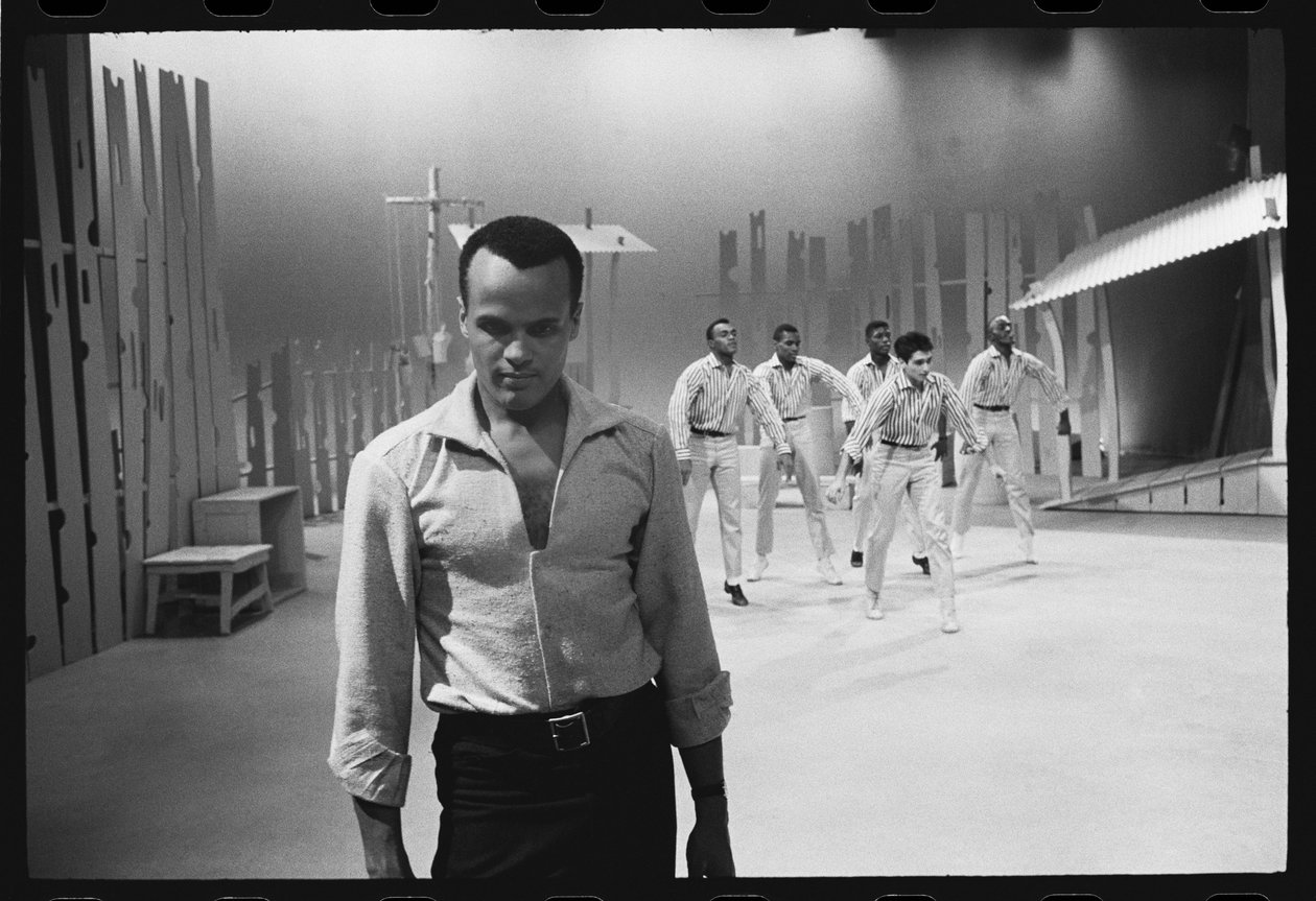 Harry Belafonte özel TV setinde by Orlando Suero