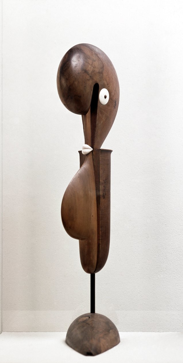 Grotesk (Ahşap Heykel by Oskar Schlemmer