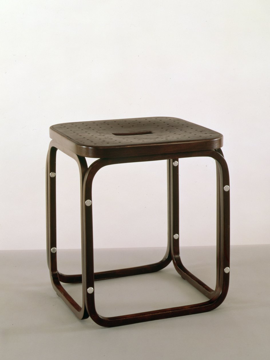 Tabure, 1906 (bükülmüş kayın çerçeve ve kontrplak oturak) by Otto Wagner