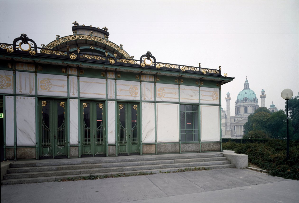 Art Nouveau: Mimar Otto Wagner (1841-1918) (Viyana Secession) 1894-1899 Viyana, Avusturya tarafından yapılan Karlsplatz metro istasyonunun (şimdi kafe) pavyonunun görünümü by Otto Wagner