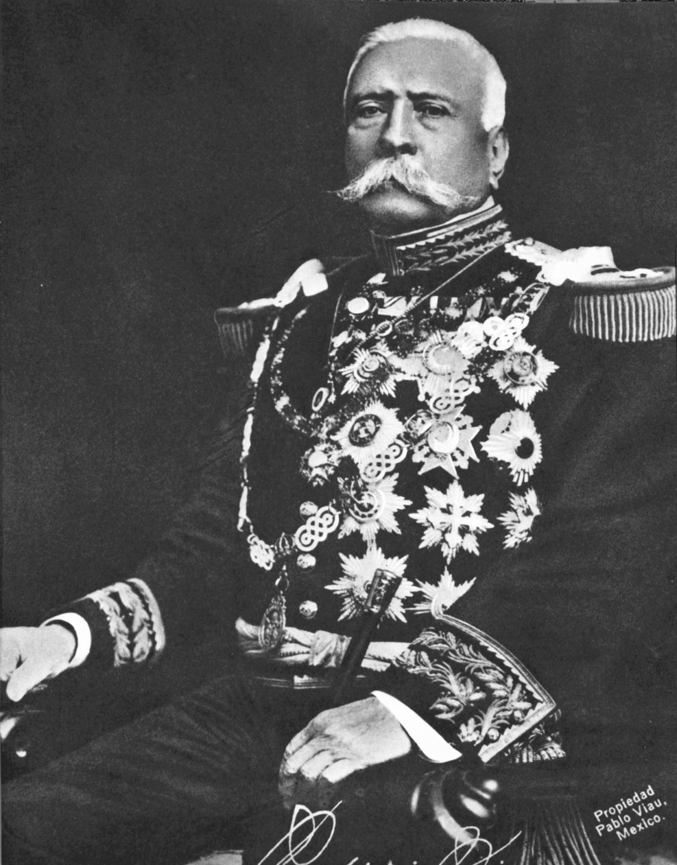 Porfirio Diaz, Meksika, c.1910 (bw fotoğraf) by Pablo Viau