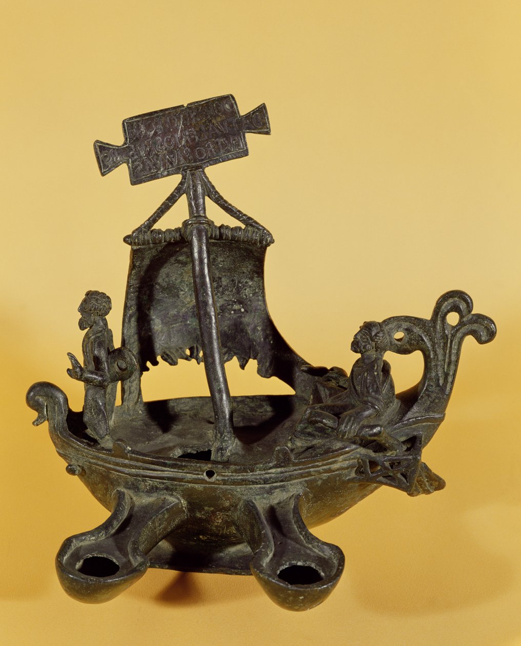 St. Paul ve St. Peter ile bir tekne şeklinde lamba (bronz) by Paleo Christian