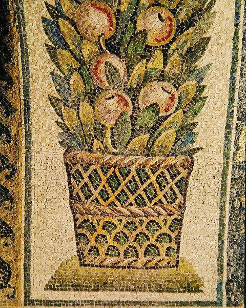Bir Meyve Sepeti, MS 430 dolayları (mozaik) by Paleo Christian