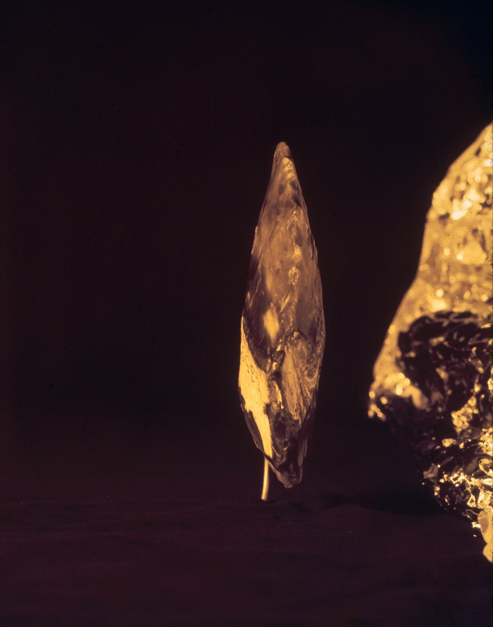 Knapped balta veya mızrak başı (çakmaktaşı) by Paleolithic