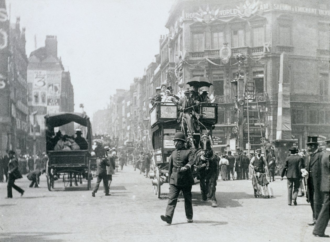 Ludgate Circus, Londra, Kraliçe Victoria