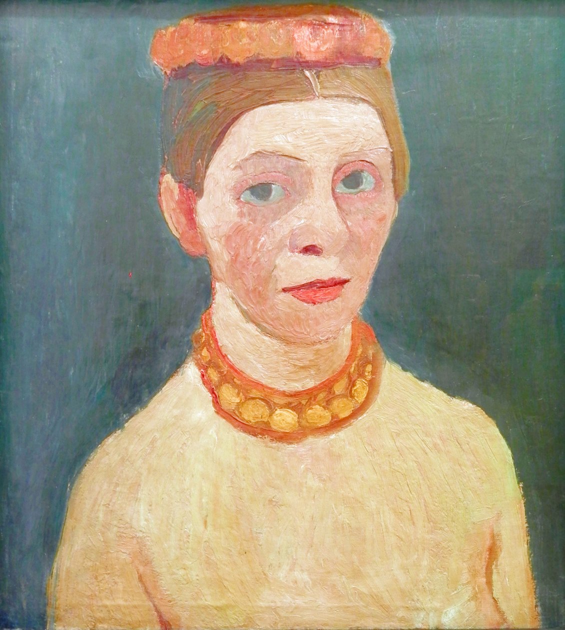 Kırmızı bir çiçek çelengi ve bir zincirle otoportre by Paula Modersohn Becker