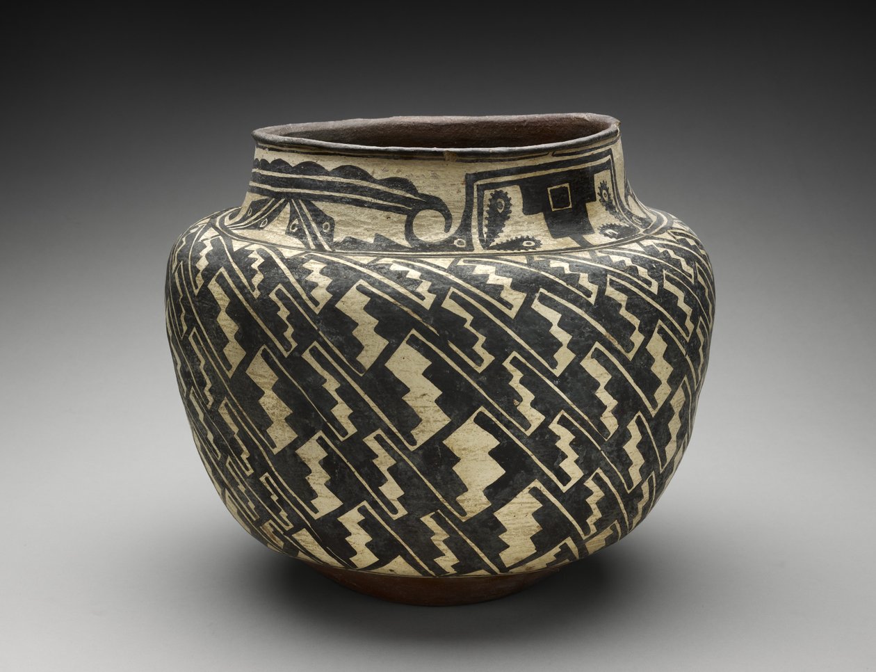 Basamak Motifli Kavanoz (Olla) by People Zuni