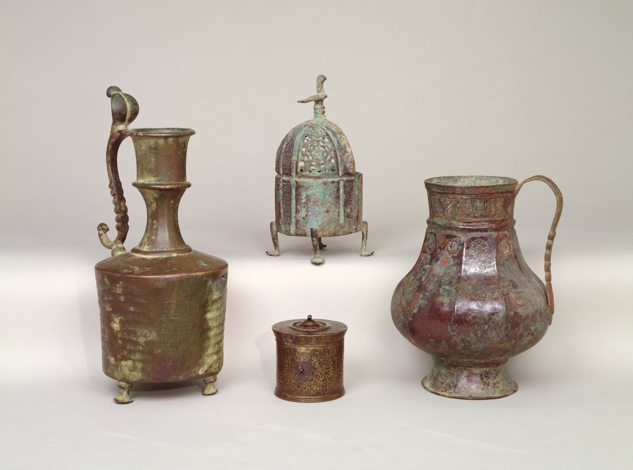 Buhurdanlık, ibrik, hokka ve 12-13. yüzyıl testi (bronz) by Persian School