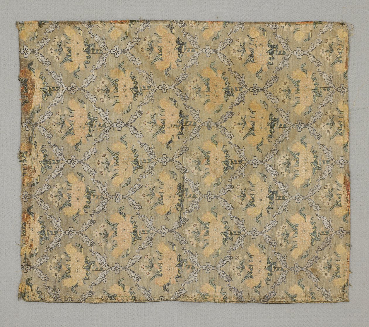 Parça, çiçek ogival tekrarı by Persian School
