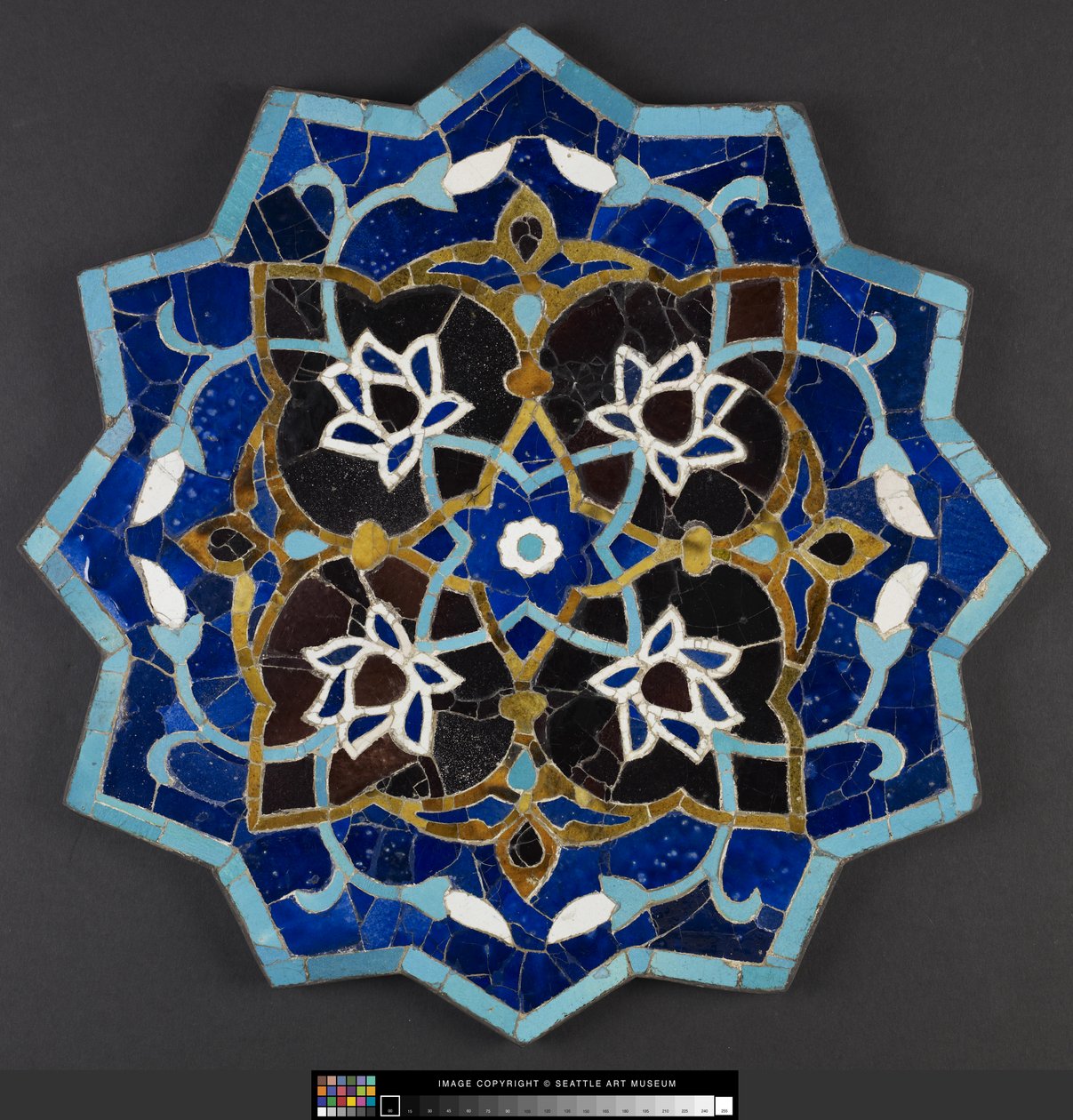 On iki köşeli yıldız ile döşeme by Persian School