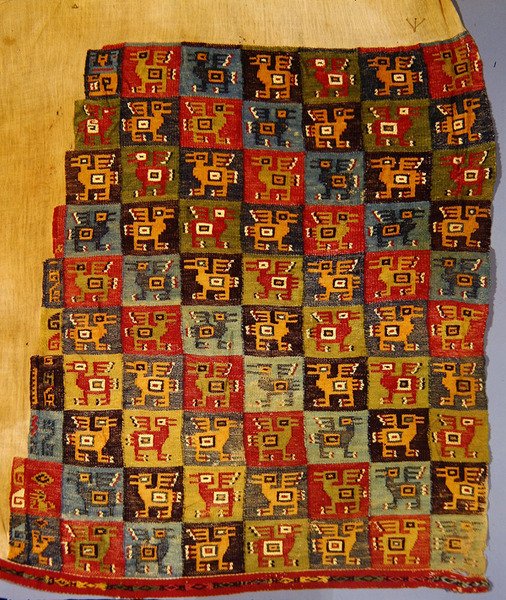 Kuş tekstili, Tiahuanaco (Llama yünü) by Peruvian School