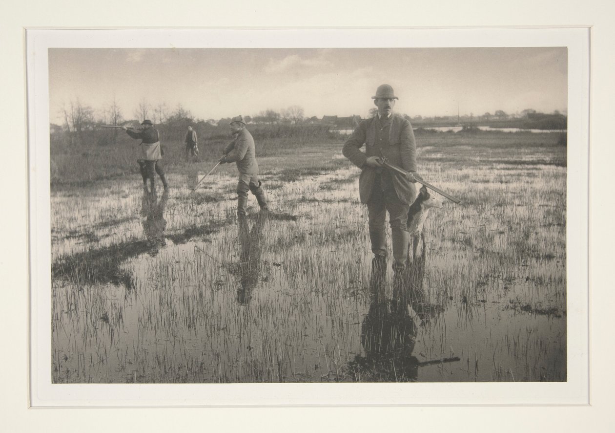 Bataklıkta Avlanan Adamlar by Peter Henry Emerson