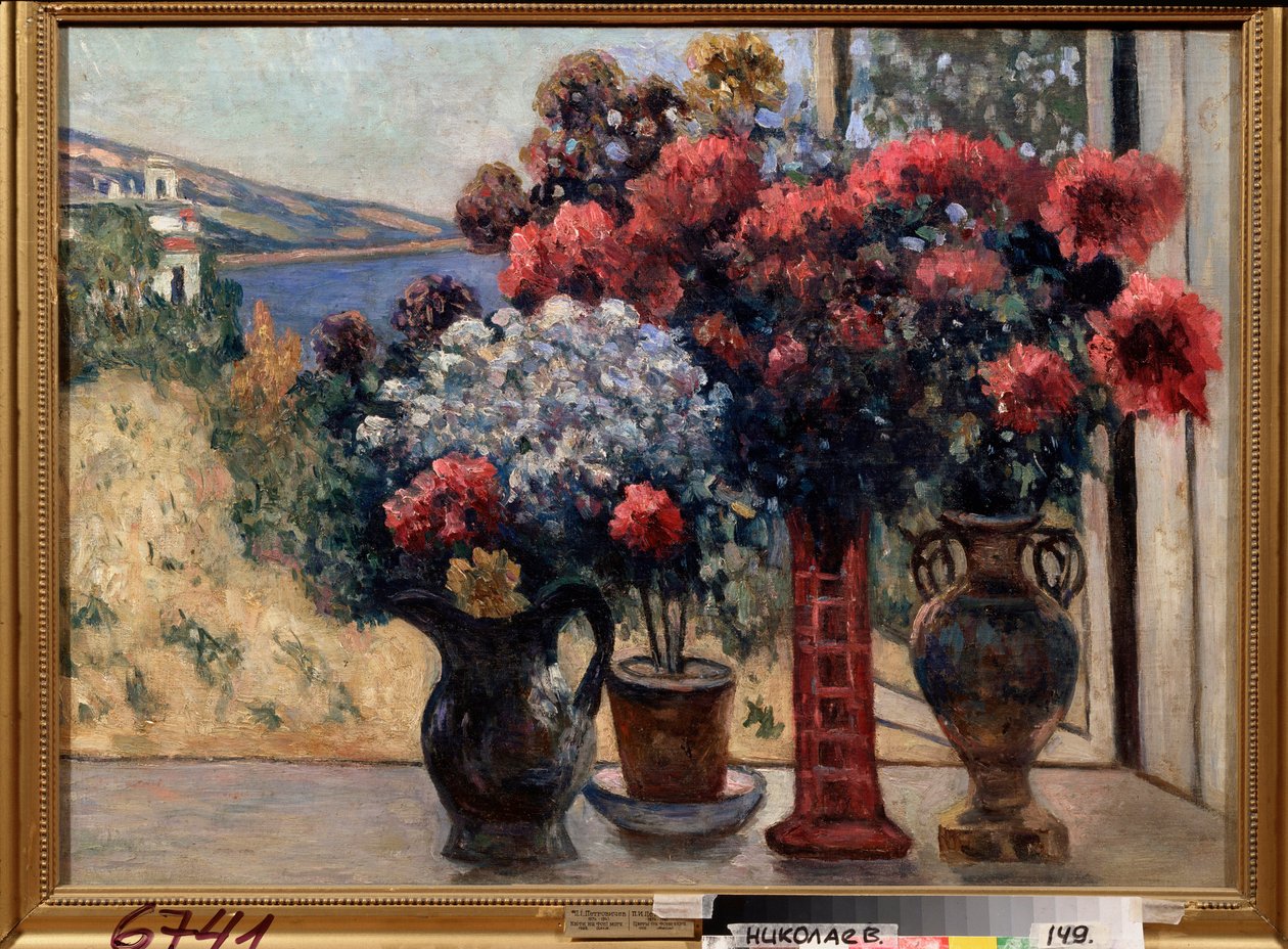 Denize karşı çiçekler Pyotr Ivanovich Petrovichev'in (Pyotr Petrovichev) (1874-1947) tablosu, tuval üzerine yağlı boya by Petr Ivanovic Petrovichev