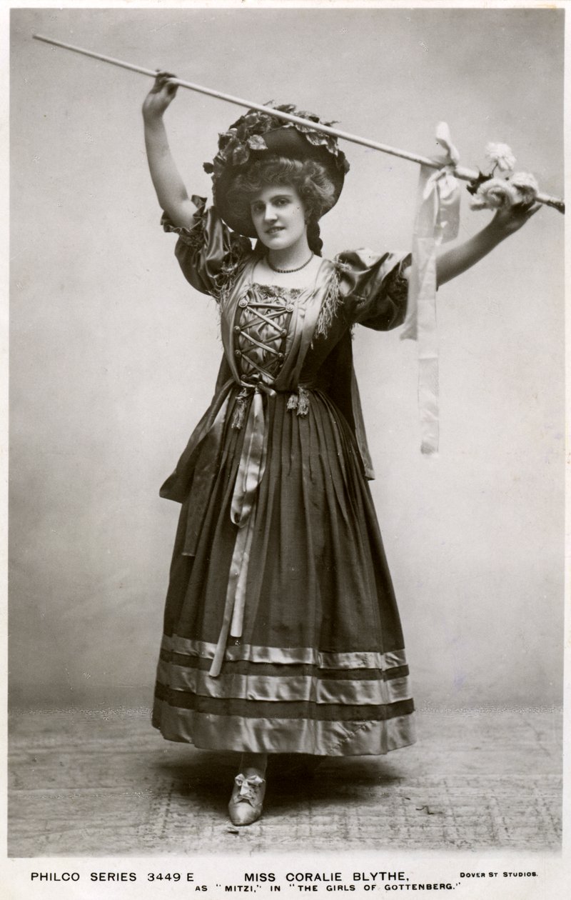 Bayan Coralie Blythe, Mitzi olarak, c1908. by Philco Publishing Company
