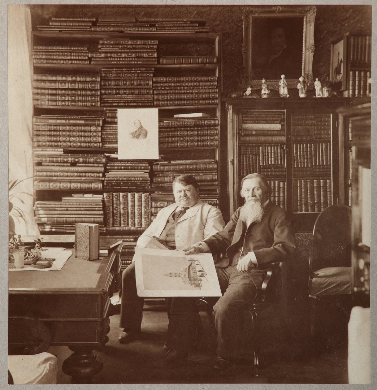Pyotr Alexandrovich Efremov ve Alexei Petrovich Bakhrushin, 1896-1900 by Photo studio of Mikhail Volkov