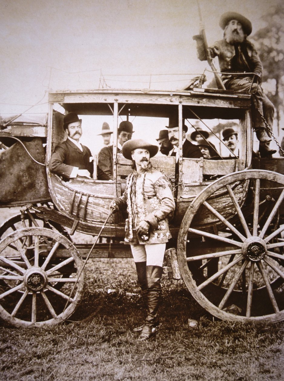 Buffalo Bill Cody (1846-1917) ve Deadwood koçu (s/b fotoğraf) by Photographer American