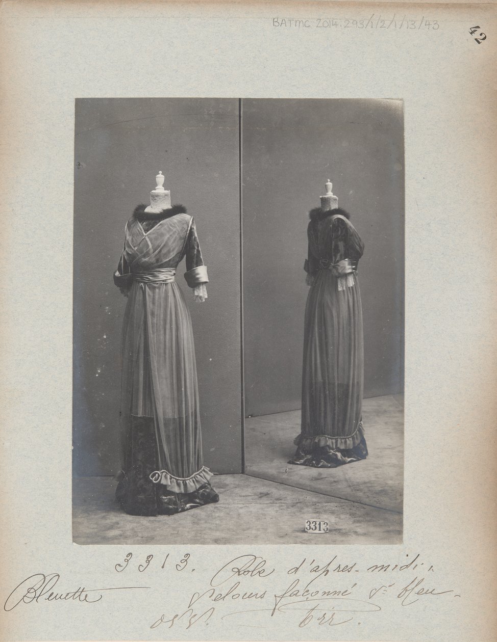 Albüm Sayfası: House of Worth, Afternoon Dress by Photographer French