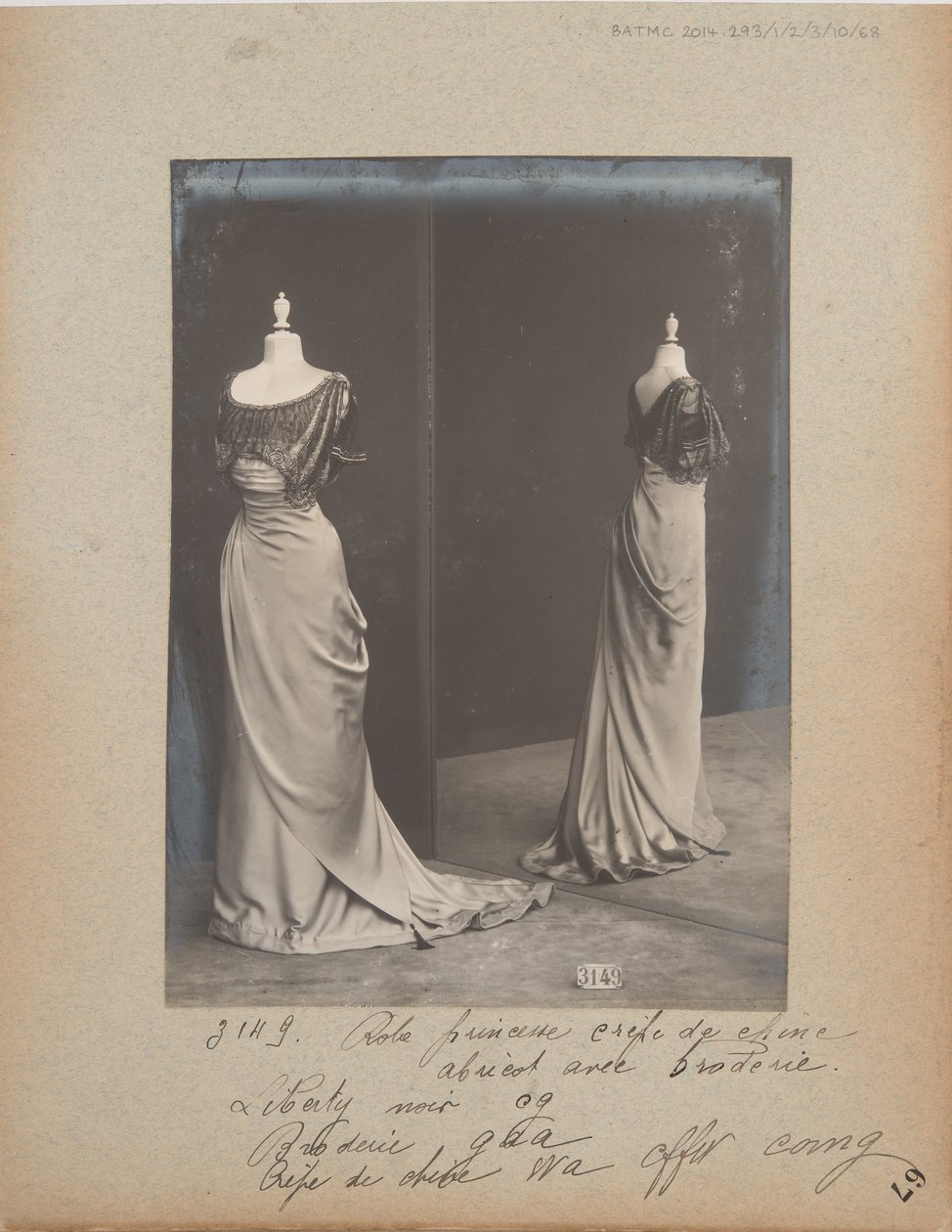 Albüm Sayfası: House of Worth, Balo Elbisesi by Photographer French