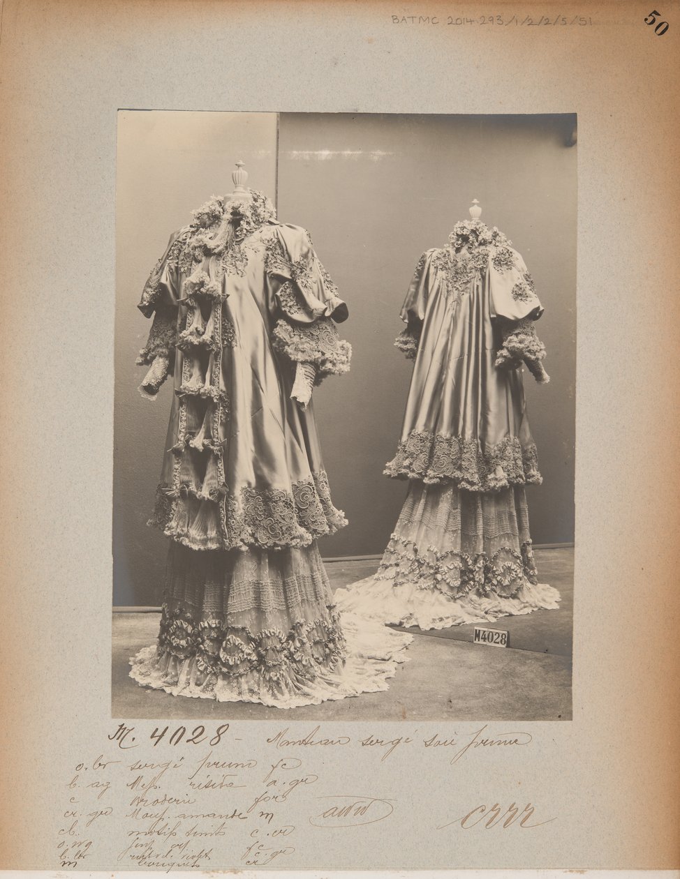 Albüm Sayfası: House of Worth, Coat by Photographer French